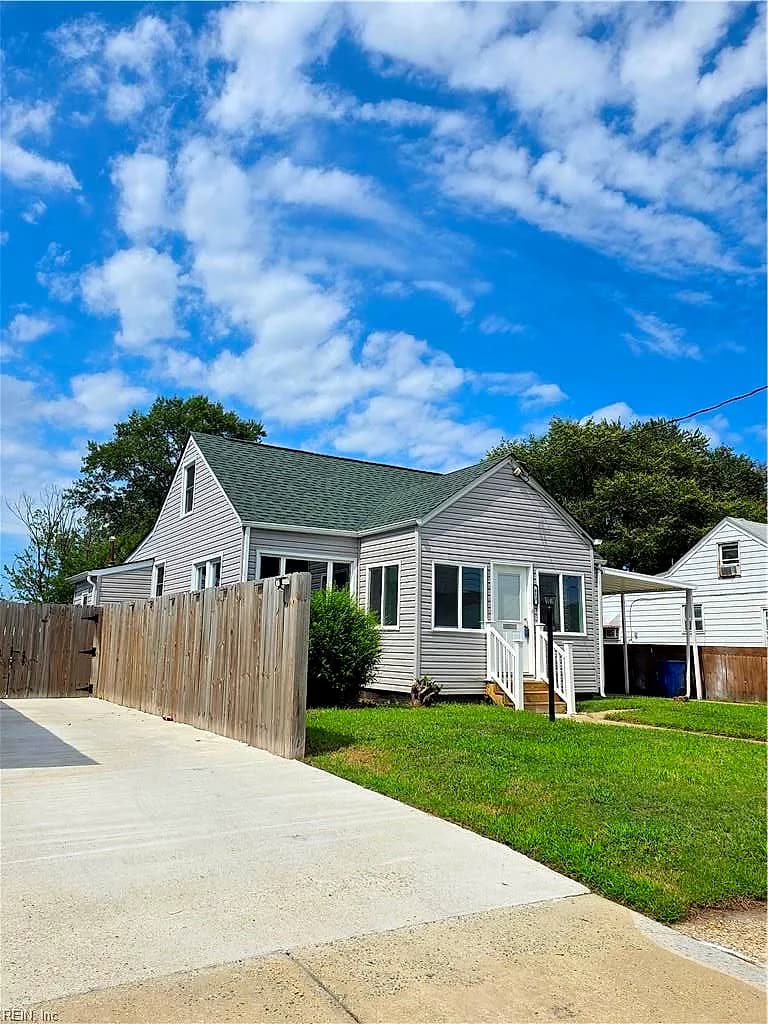 853 32nd ST, NEWPORT NEWS VA 23607 - Photo 4