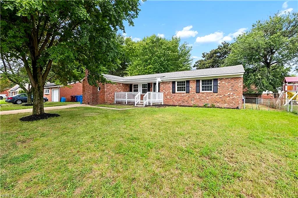 1628 Gaff RD, CHESAPEAKE VA 23321 - Photo 2