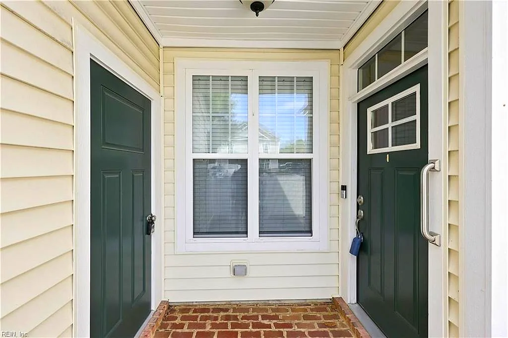 8135 Captains WAY, NORFOLK VA 23518 - Photo 3