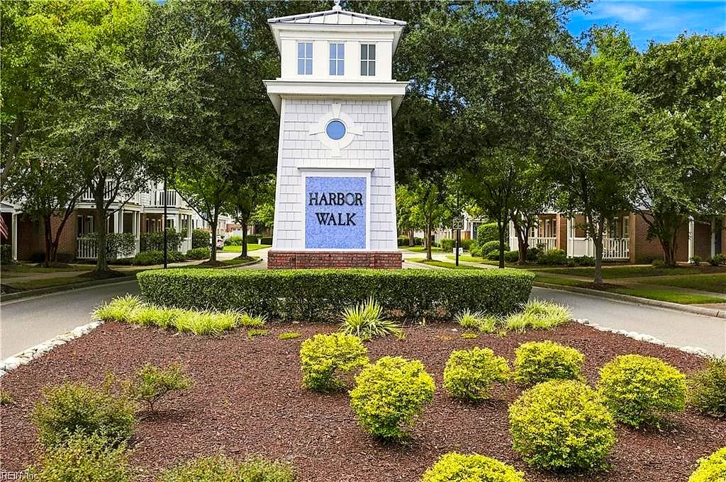 8135 Captains WAY, NORFOLK VA 23518 - Photo 4
