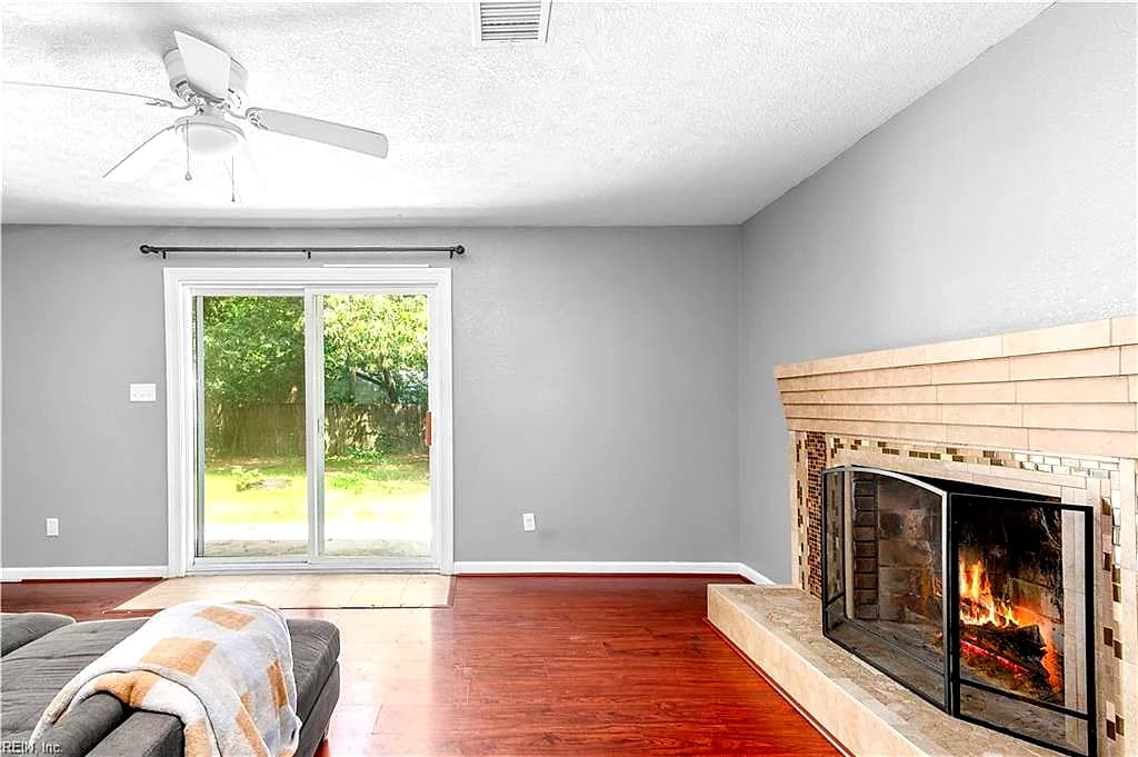 2502 Livesay RD, CHESAPEAKE VA 23323 thumb 12