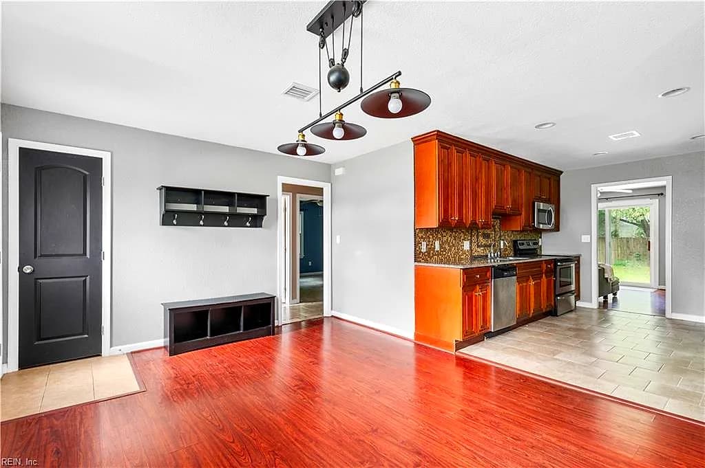 2502 Livesay RD, CHESAPEAKE VA 23323 thumb 7