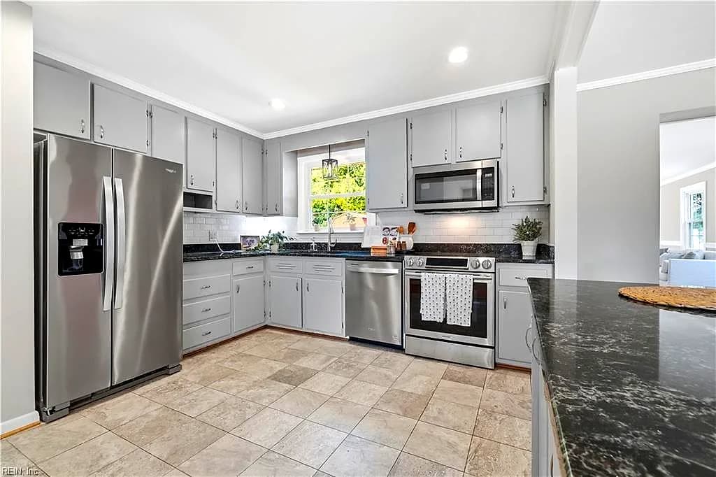 106 Crandol DR, YORKTOWN VA 23693 thumb 12