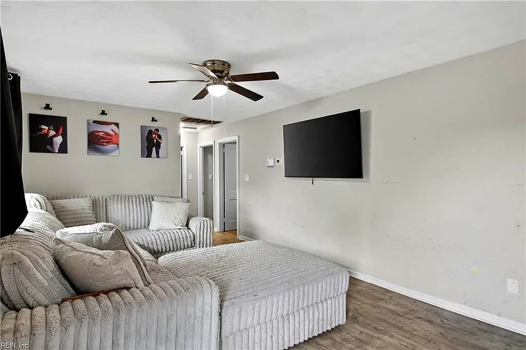 6 Gumwood DR, HAMPTON VA 23666 - Photo 5