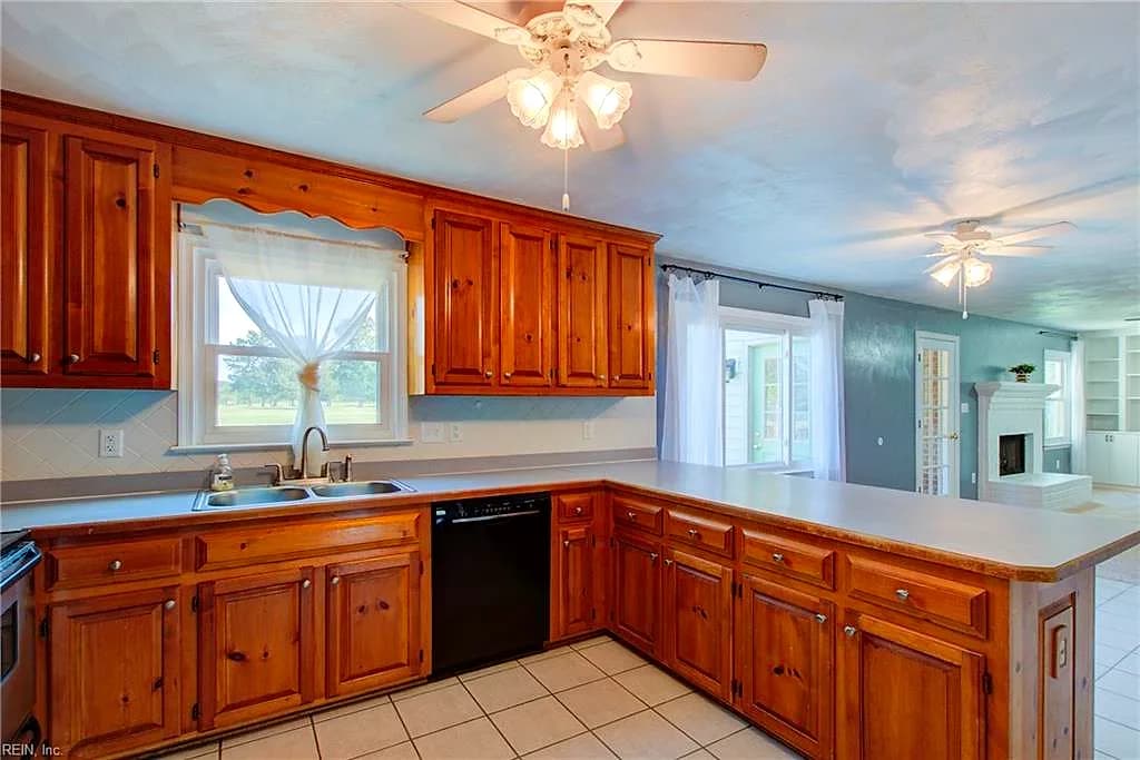 427 Las Gaviotas BLVD, CHESAPEAKE VA 23322 thumb 12