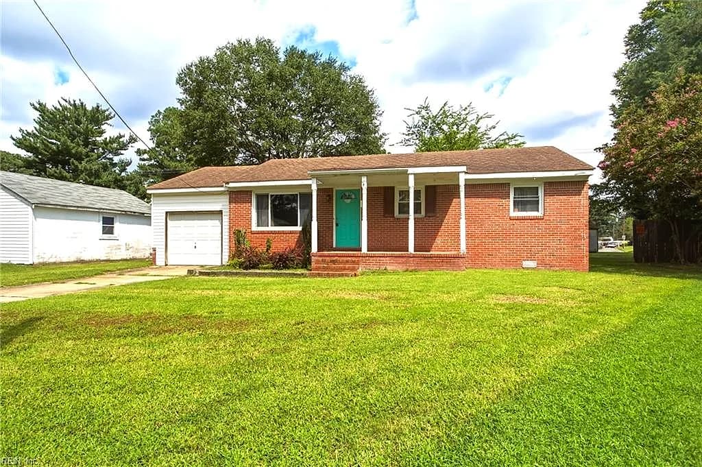 504 Plummer DR, CHESAPEAKE VA 23320 - Photo 3