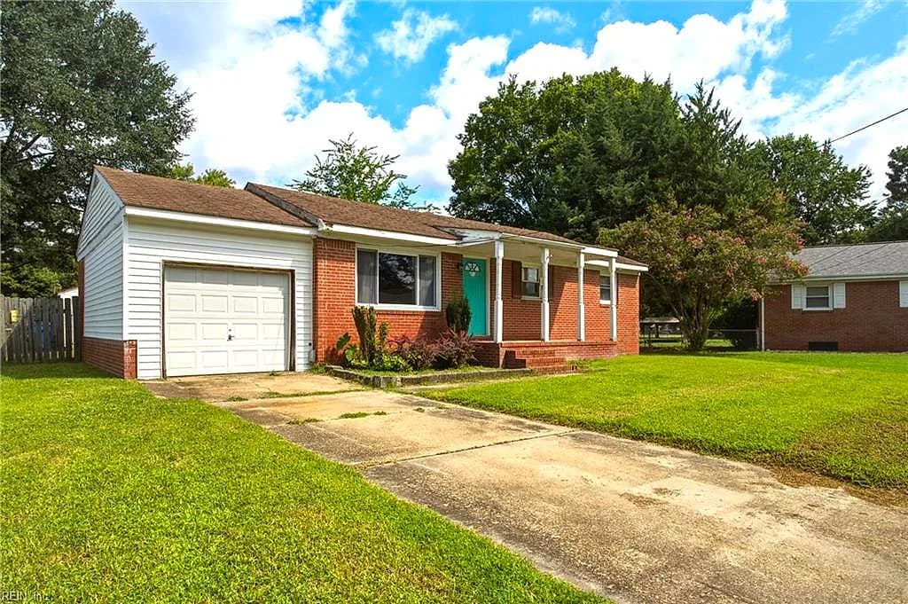 504 Plummer DR, CHESAPEAKE VA 23320 - Photo 4