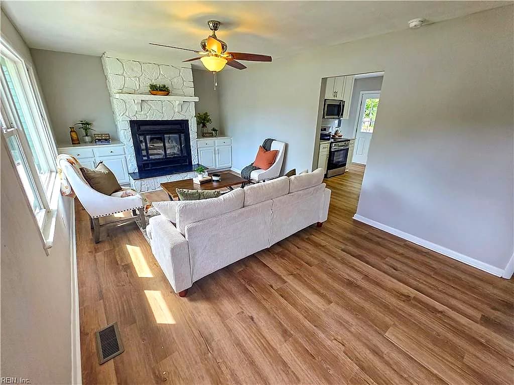 45 Londonshire TER, HAMPTON VA 23666 - Photo 4