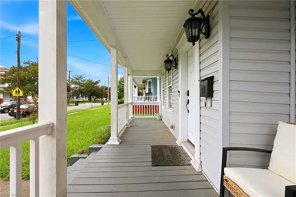 1209 Holly AVE, CHESAPEAKE VA 23324 - Photo 4