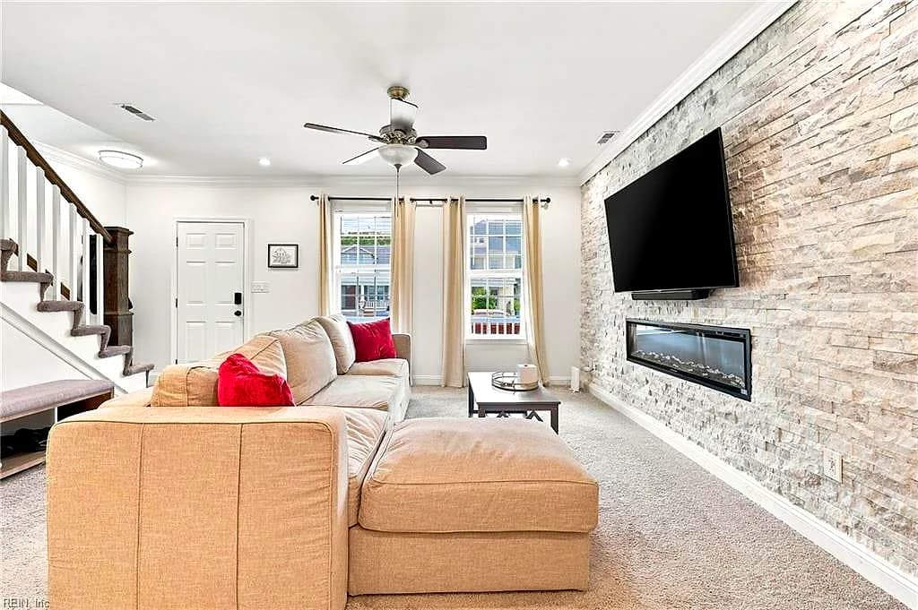 1209 Holly AVE, CHESAPEAKE VA 23324 - Photo 5
