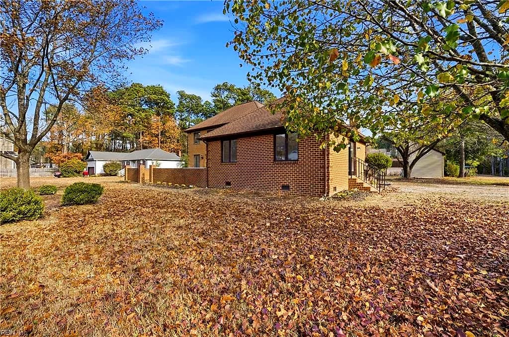 9R Rhodelia LN, POQUOSON VA 23662 - Photo 5