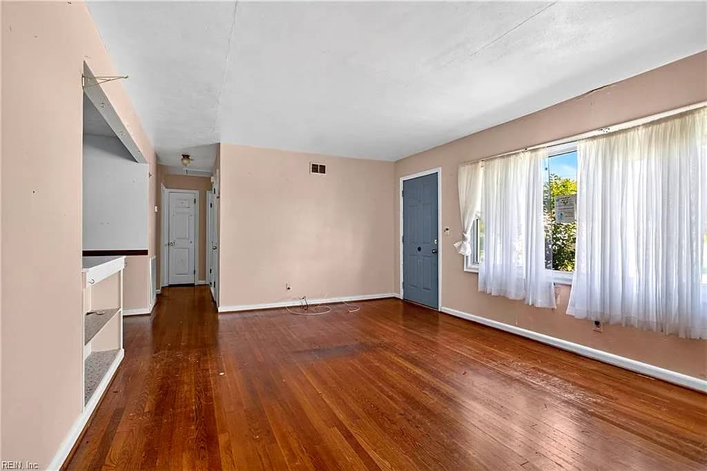 1803 Esquire ST, NORFOLK VA 23503 - Photo 5