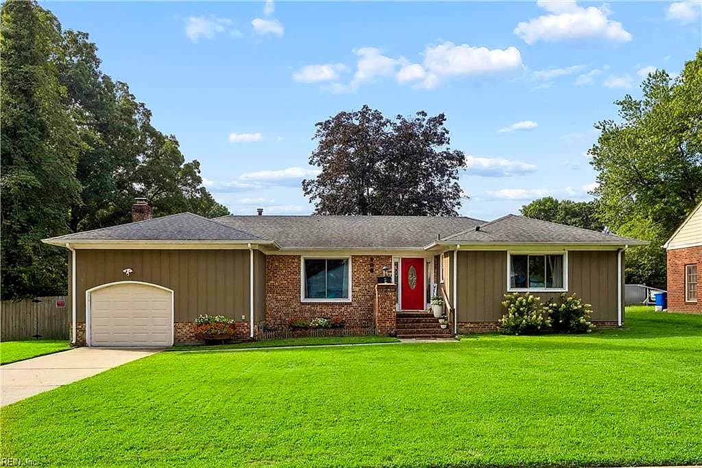 208 Tabbs LN, NEWPORT NEWS VA 23602 - Main photo
