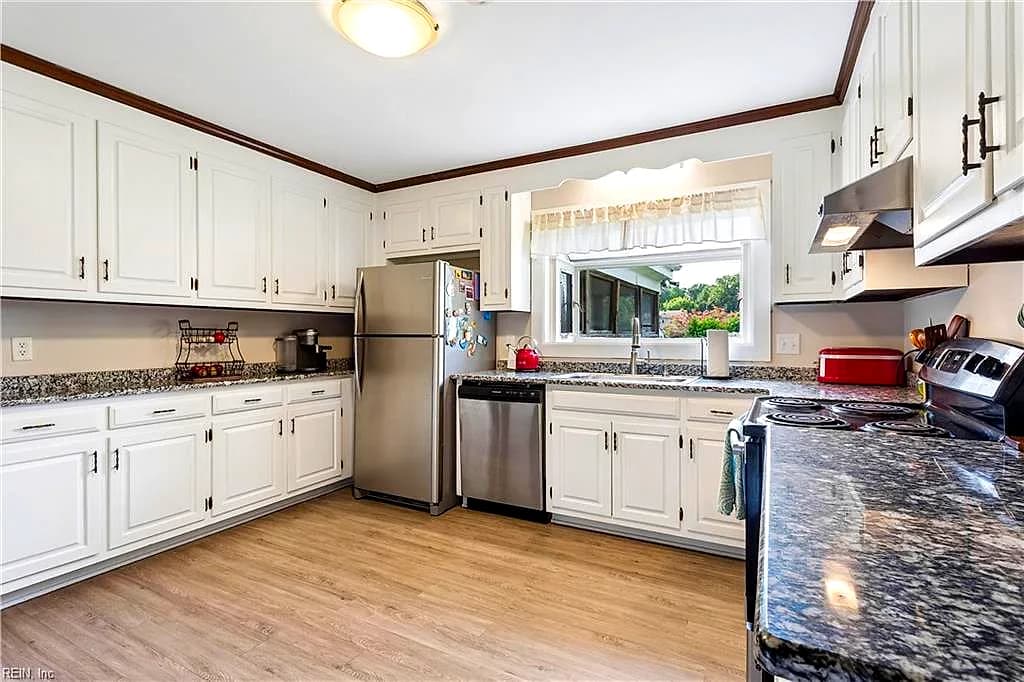 208 Tabbs LN, NEWPORT NEWS VA 23602 thumb 8