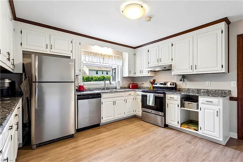 208 Tabbs LN, NEWPORT NEWS VA 23602 thumb 10