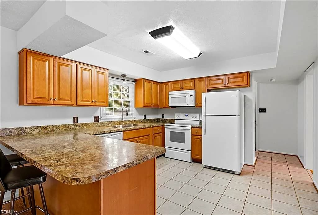 40 Westview DR, HAMPTON VA 23666 thumb 8