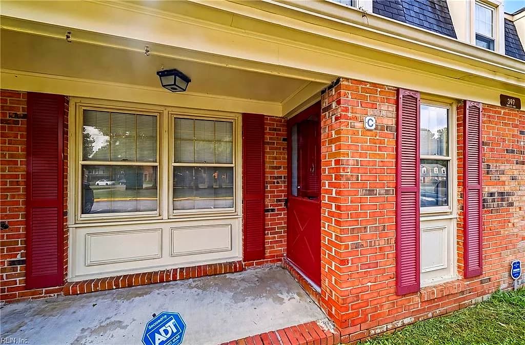 397 Deputy LN #C, NEWPORT NEWS VA 23608 - Photo 3