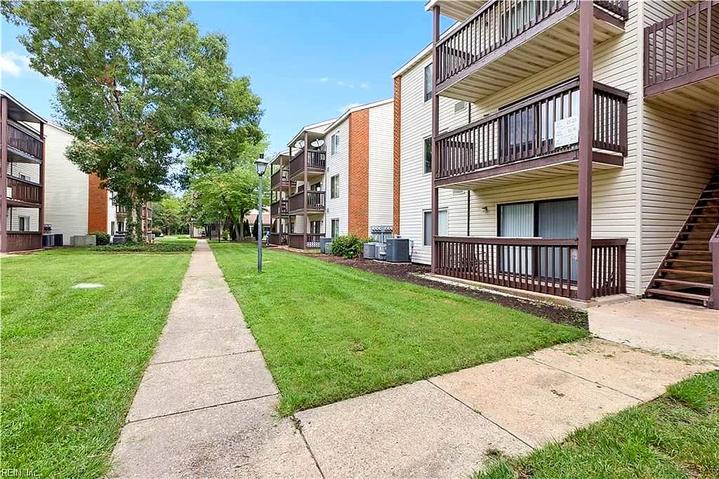 23 Davenport CT, HAMPTON VA 23666 - Photo 3