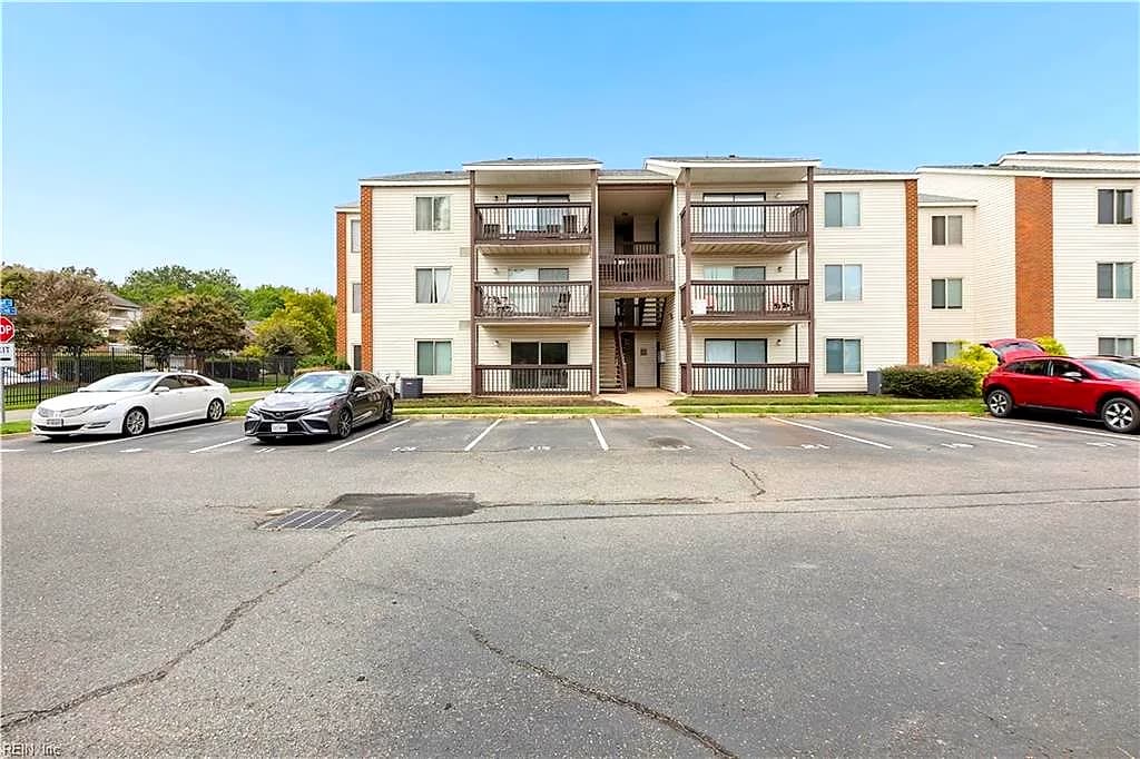 23 Davenport CT, HAMPTON VA 23666 - Photo 4