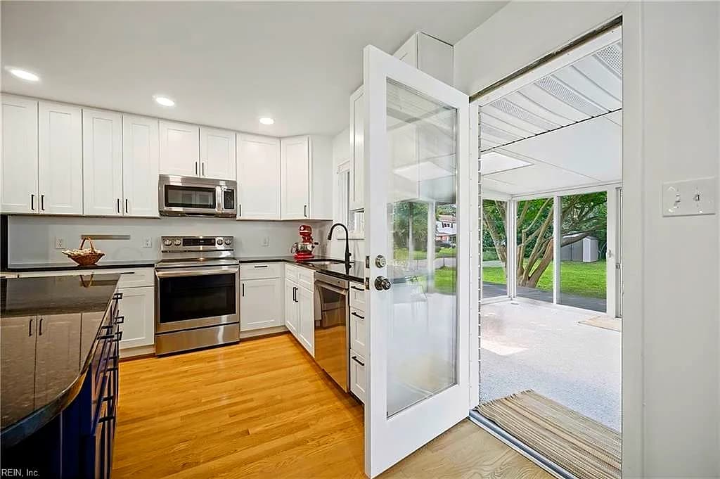 4109 Edinburgh DR, VIRGINIA BEACH VA 23452 thumb 6