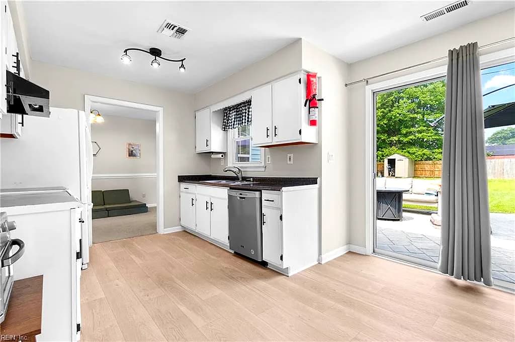 805 Helmsdale WAY, CHESAPEAKE VA 23320 thumb 11