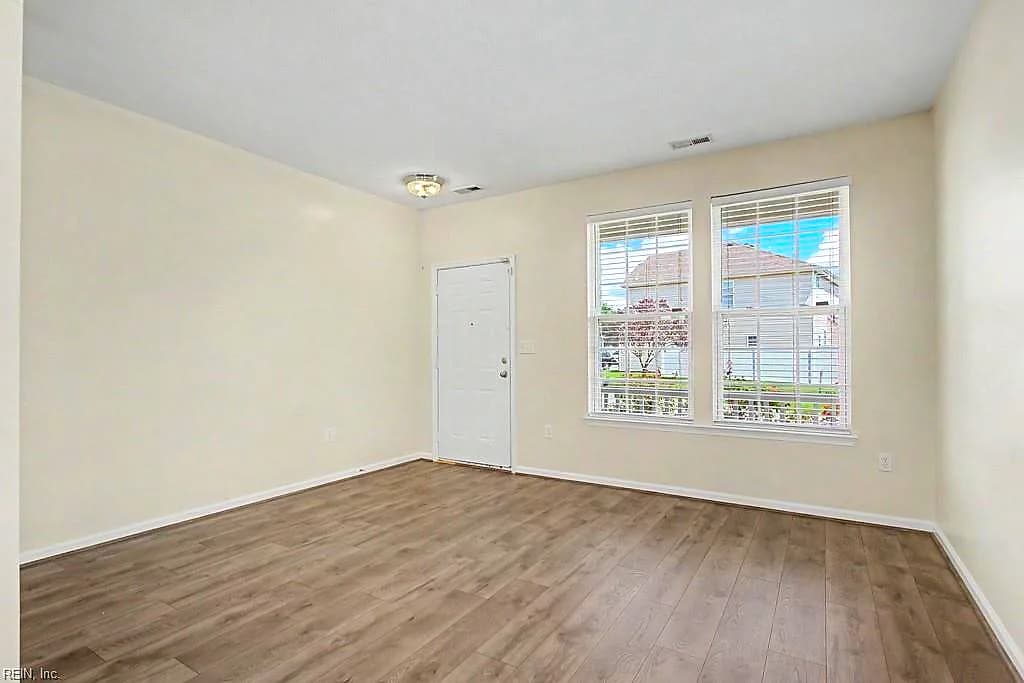 4200 White Cap Crescent CRES, CHESAPEAKE VA 23321 thumb 6