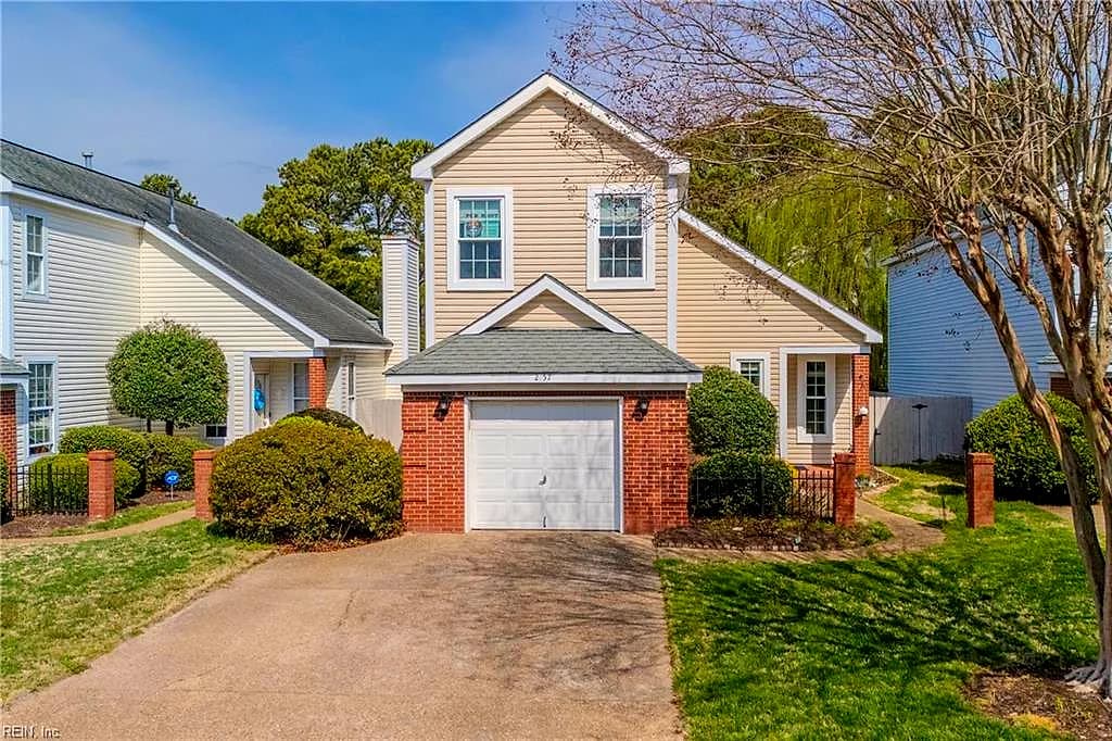 2157 Marina Shores DR, VIRGINIA BEACH VA 23451 - Photo 2
