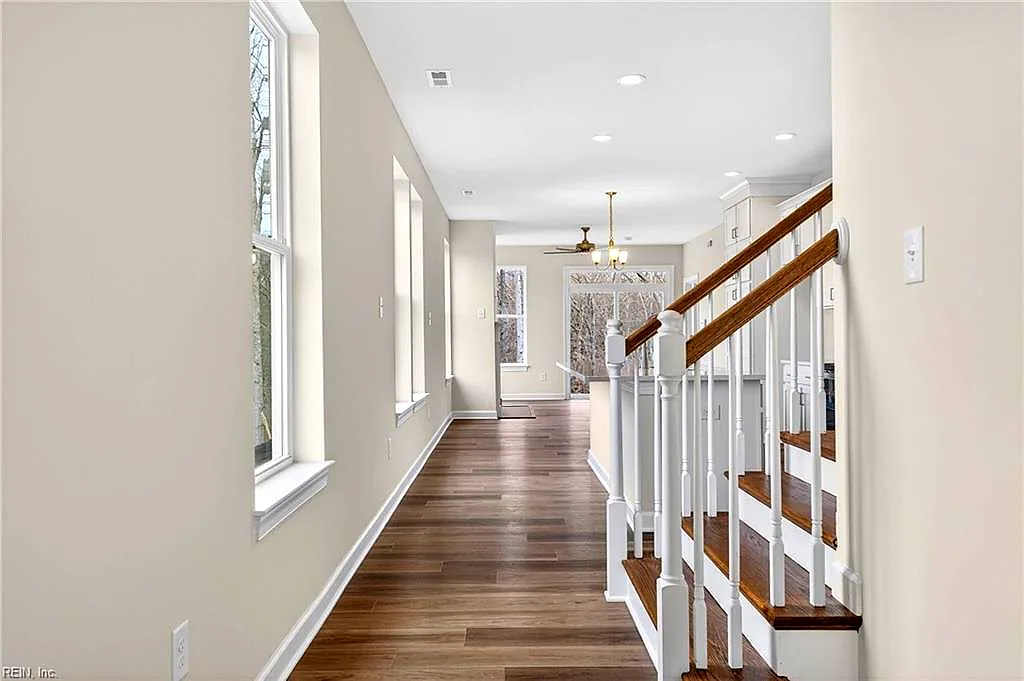 2008 Gadsby LN, WILLIAMSBURG VA 23185 - Photo 4