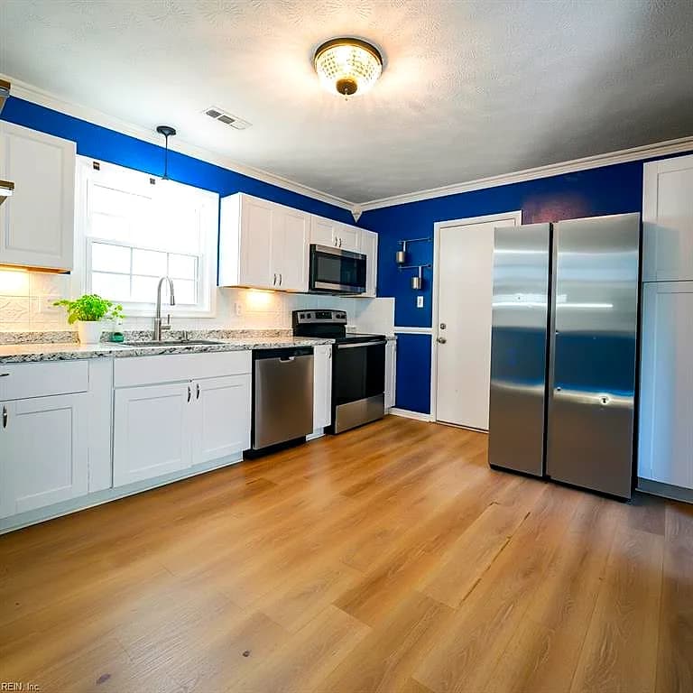 906 Harpersville RD, NEWPORT NEWS VA 23601 - Photo 3