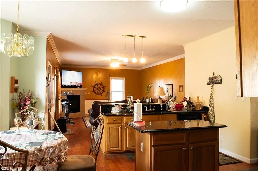 11 Bohnert DR, HAMPTON VA 23666 thumb 8