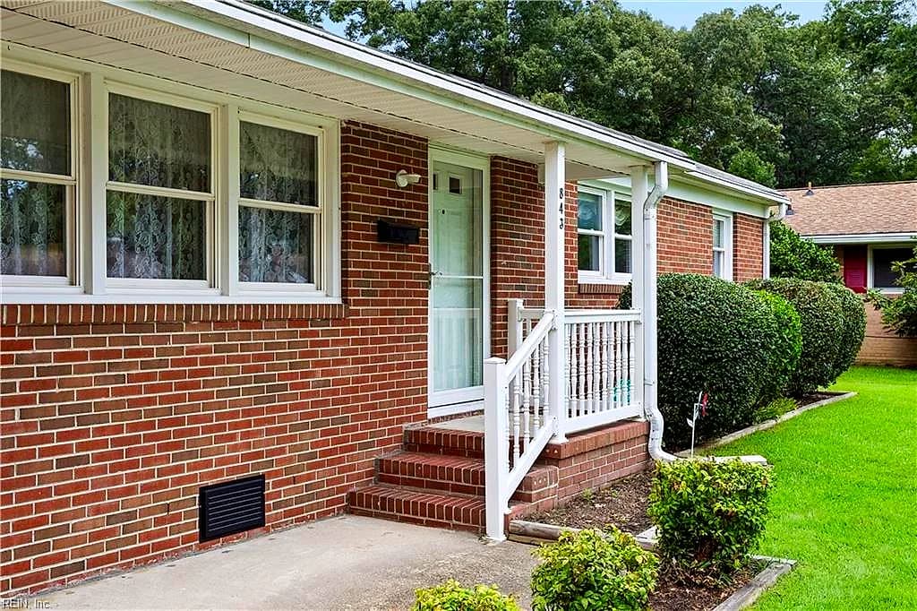 843 Catalina DR, NEWPORT NEWS VA 23608 - Photo 5
