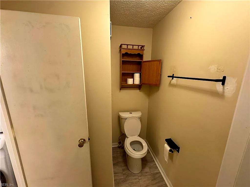 65 Wells CT #2, HAMPTON VA 23666 thumb 11