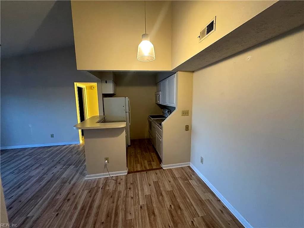 65 Wells CT #2, HAMPTON VA 23666 - Photo 4