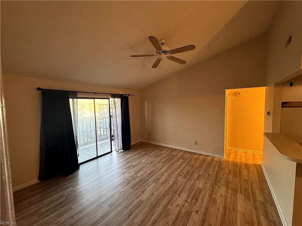 65 Wells CT #2, HAMPTON VA 23666 - Photo 5