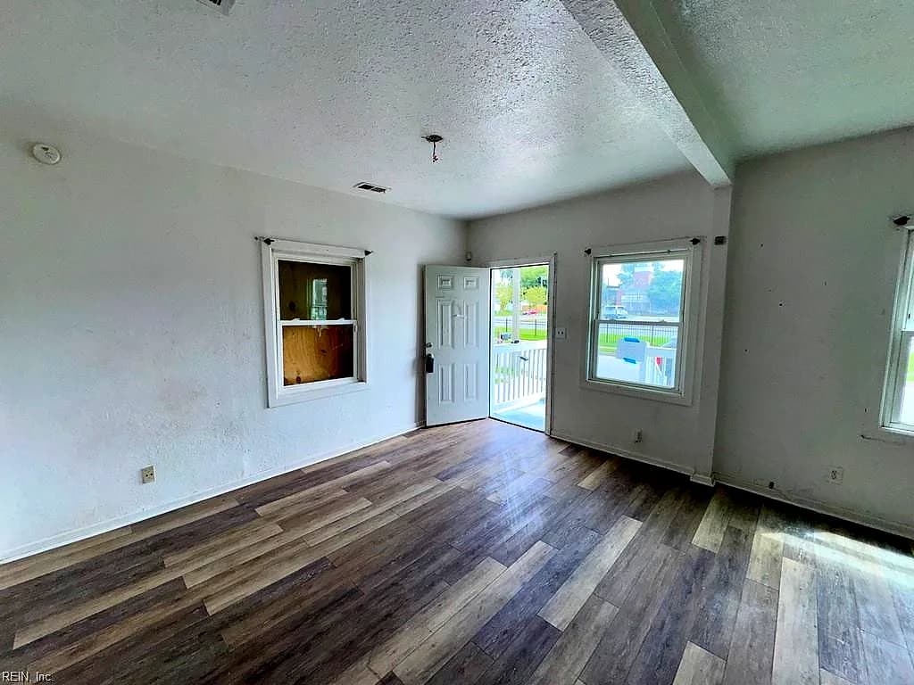 1050 Kane ST, NORFOLK VA 23513 - Photo 5