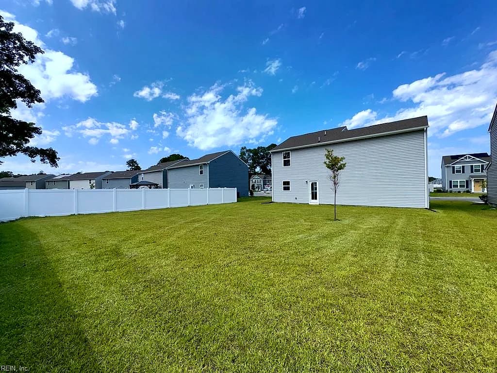105 Shipmate WAY, PORTSMOUTH VA 23702 - Photo 5