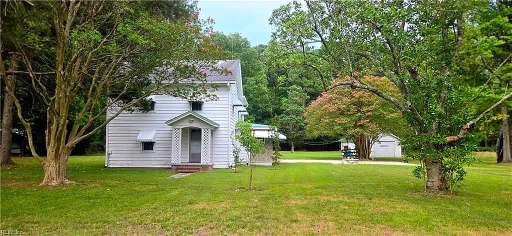 126 North Bay Haven RD, GWYNN VA 23066 - Photo 2