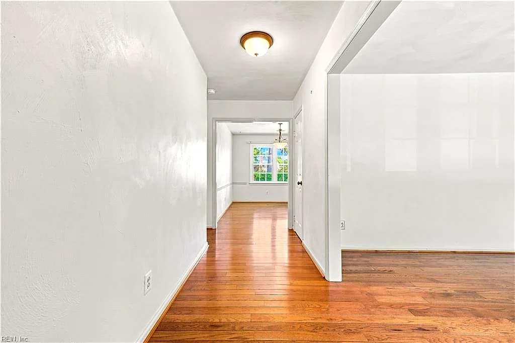 4116 Meadowview RD, PORTSMOUTH VA 23703 - Photo 4