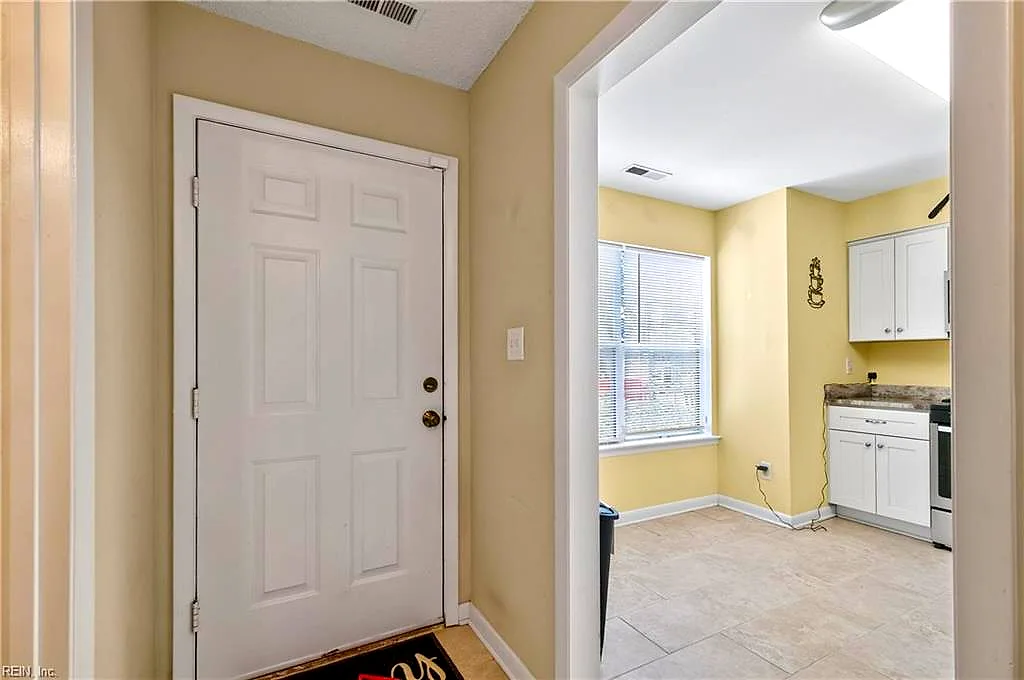 6 Chinaberry PL, HAMPTON VA 23666 - Photo 4