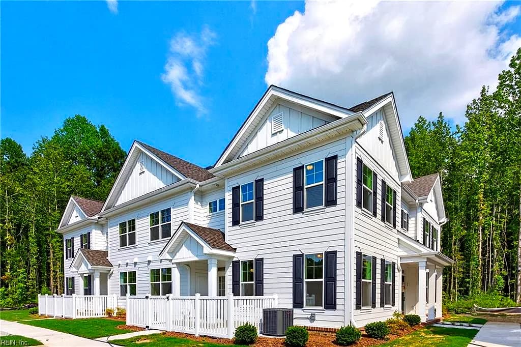 4987 Boone RD, CHESAPEAKE VA 23321 - Main photo