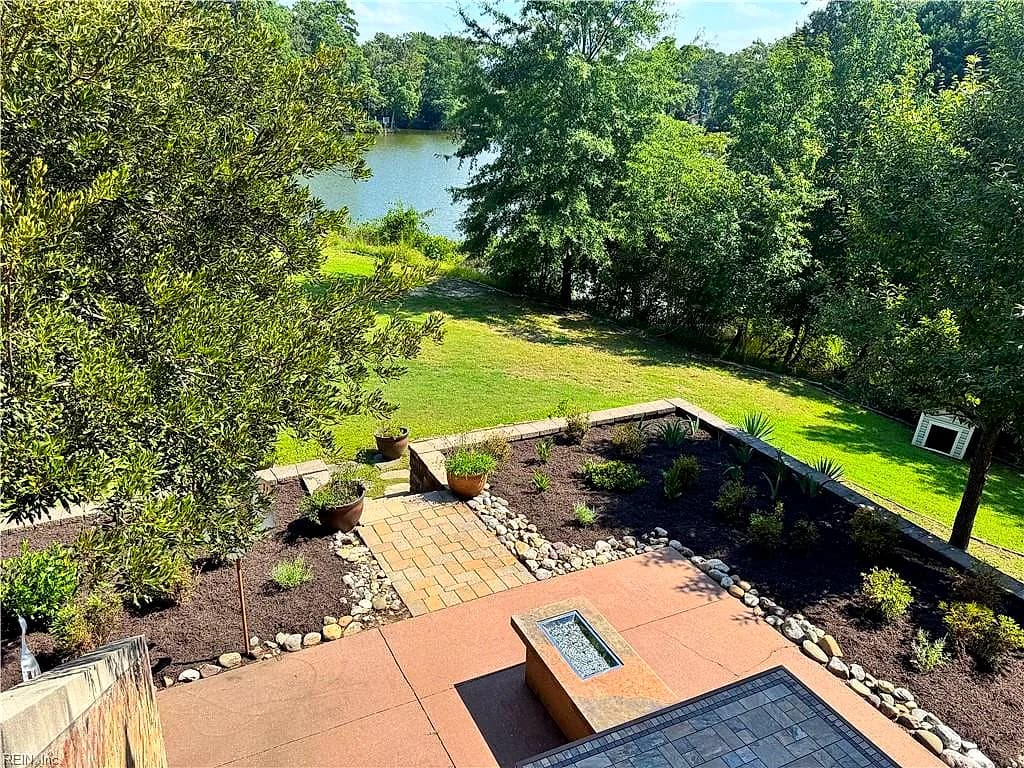 52 Queens CT, NEWPORT NEWS VA 23606 - Photo 3