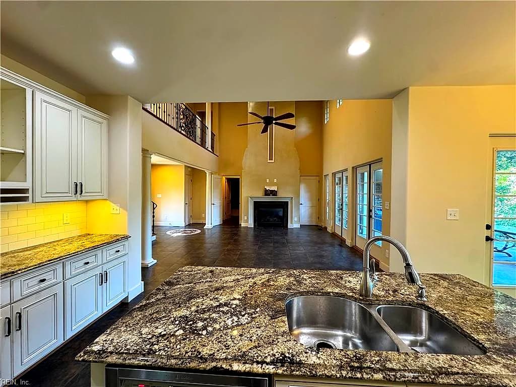 52 Queens CT, NEWPORT NEWS VA 23606 thumb 8