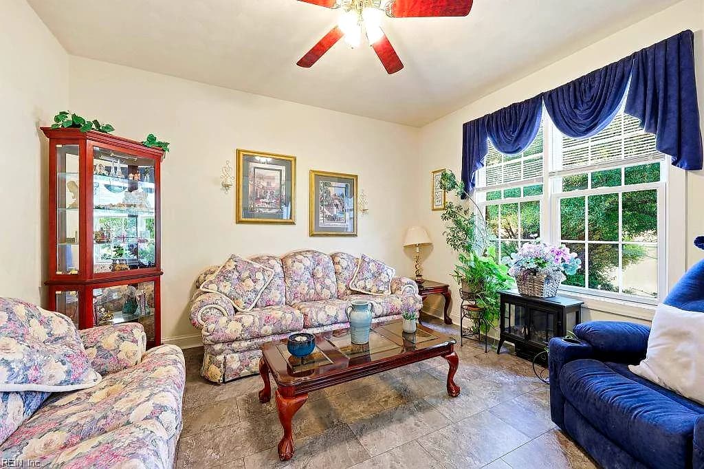 557 Hunts Pointe DR, VIRGINIA BEACH VA 23464 thumb 9