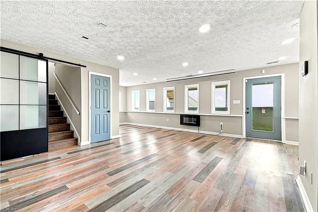 106 Lighthouse DR, HAMPTON VA 23664 - Photo 4