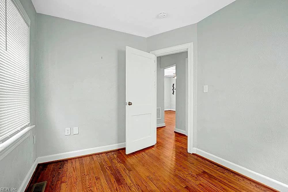 1605 Laurel AVE, CHESAPEAKE VA 23325 thumb 6
