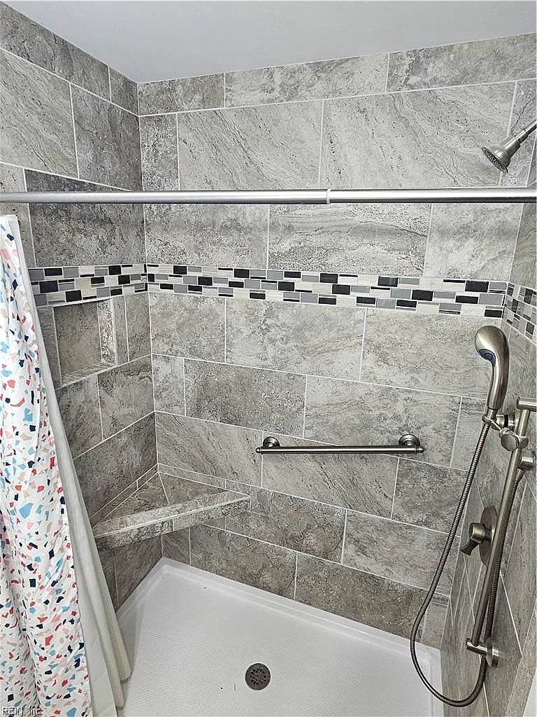 204 Deep Creek RD, NEWPORT NEWS VA 23606 thumb 6