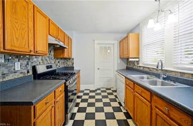 1417 Melrose PW, NORFOLK VA 23508 thumb 9