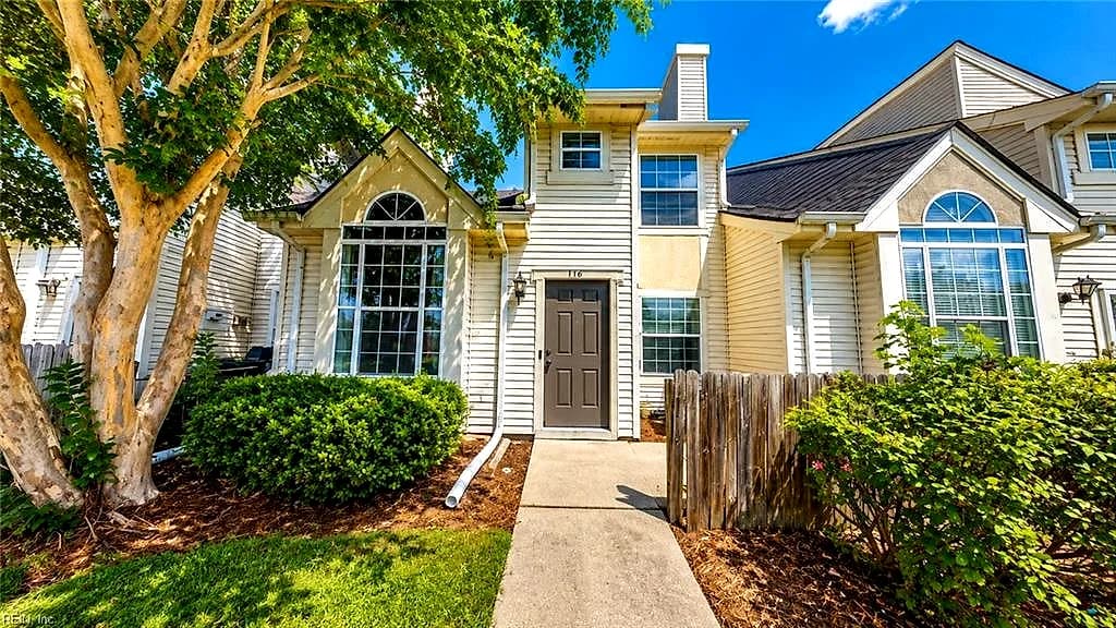 469 Lees Mill DR, NEWPORT NEWS VA 23608 - Main photo