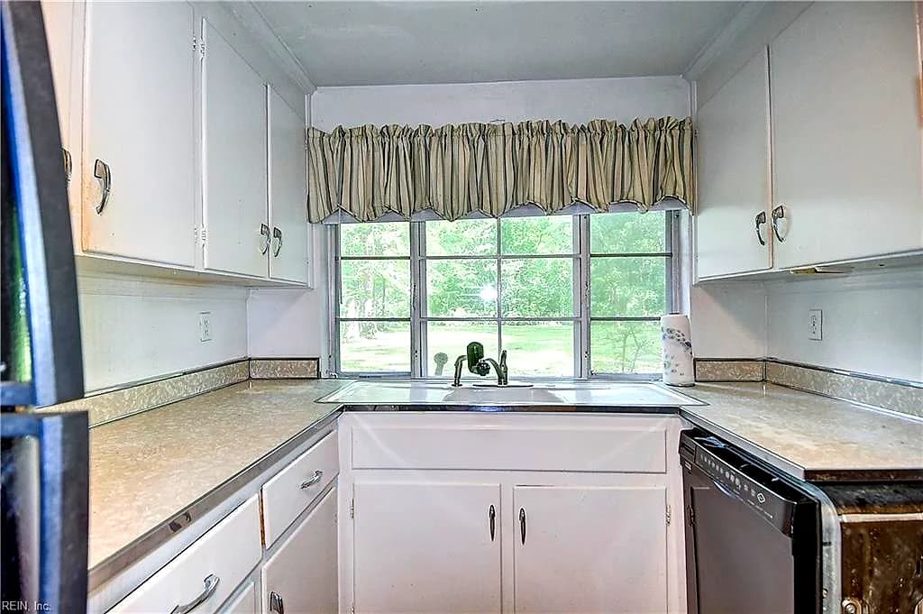 6316 Taylor DR, NORFOLK VA 23502 thumb 12