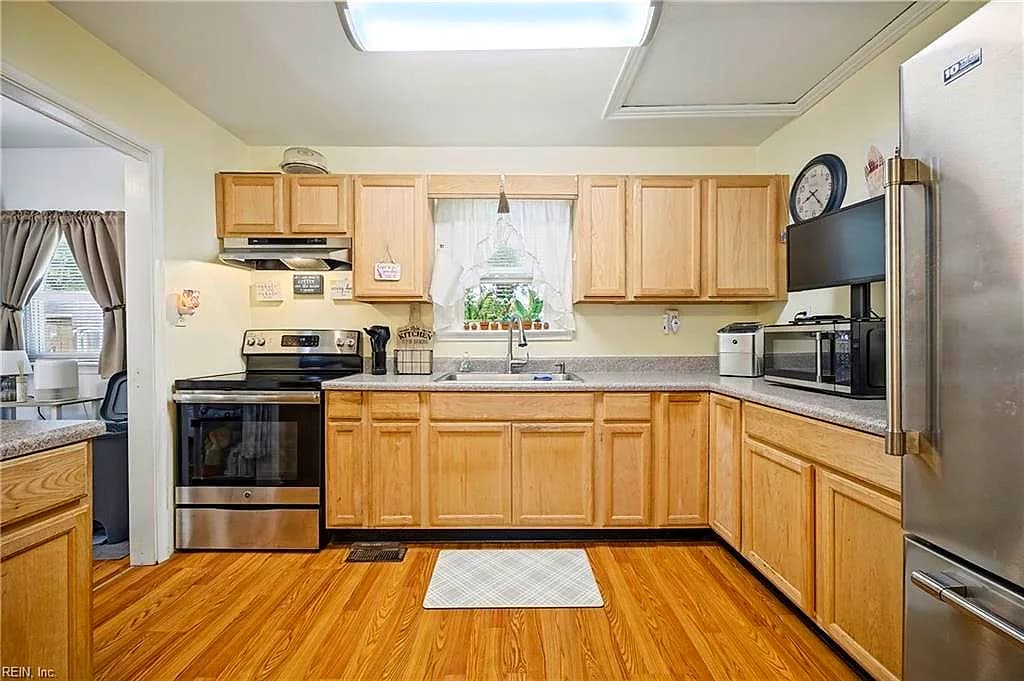 4 Mohawk DR, PORTSMOUTH VA 23701 - Photo 4